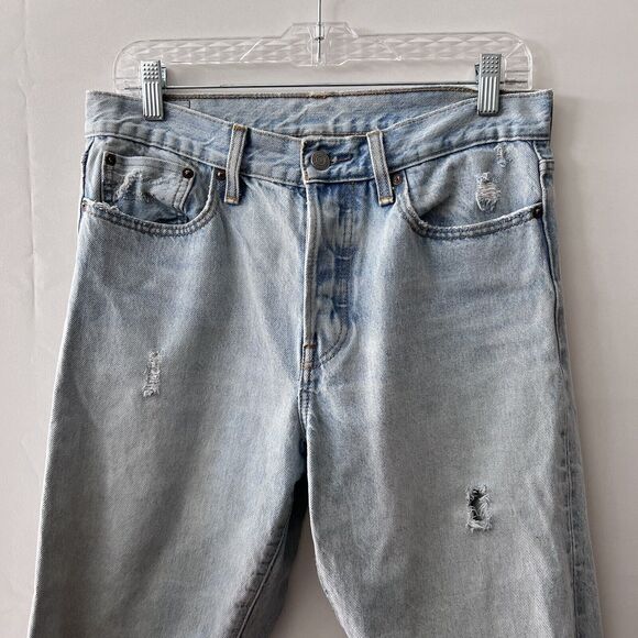 LEVI's Jeans Women's Size 30 Distressed Faded Button Fly Crop Fit Light Wash - Picture 2 of 13